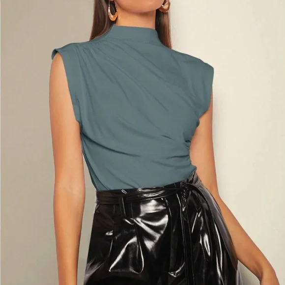 Classic mock neck ruched top - Picture 5 of 16